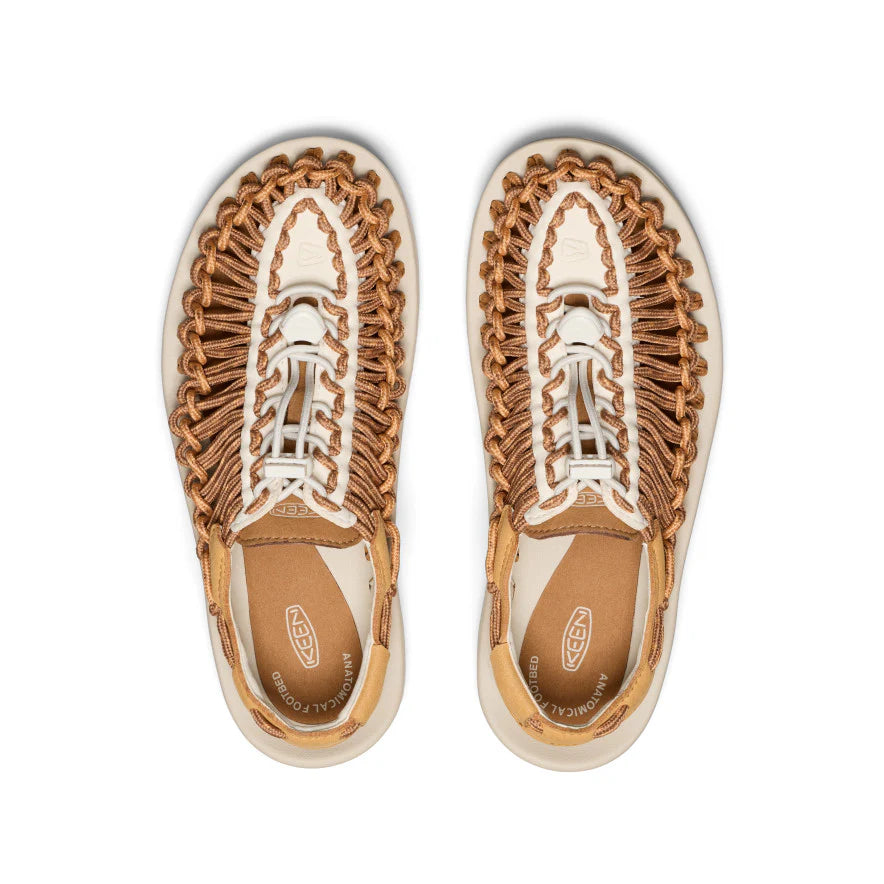 KEEN MEN'S UNEEK - OAK BUFF/CHIPMUNK