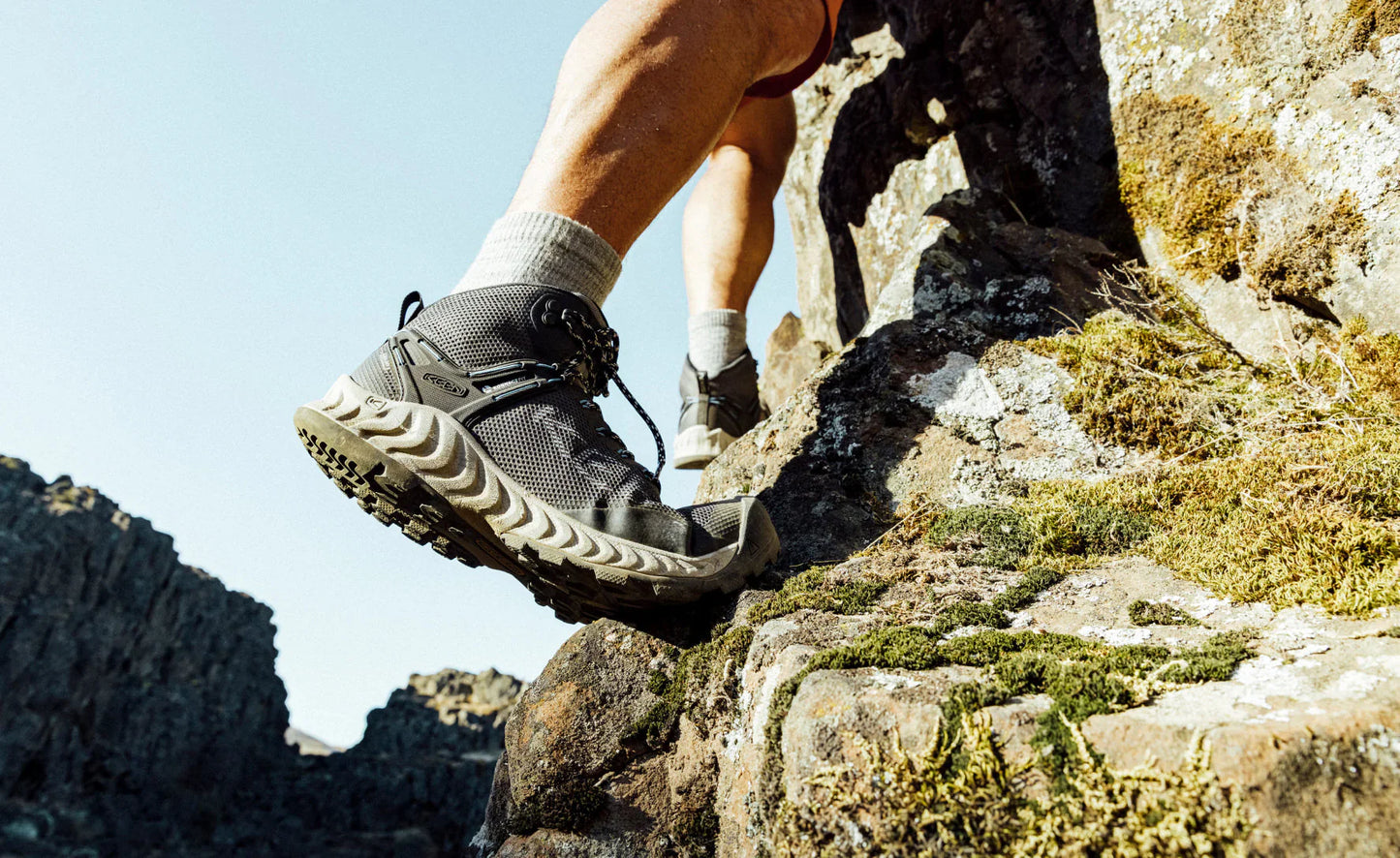 KEEN MEN'S NXIS EVO MID WP - TRIPLE BLACK