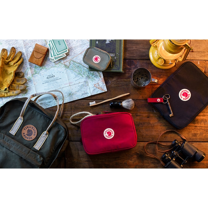 kanken-travel-wallet