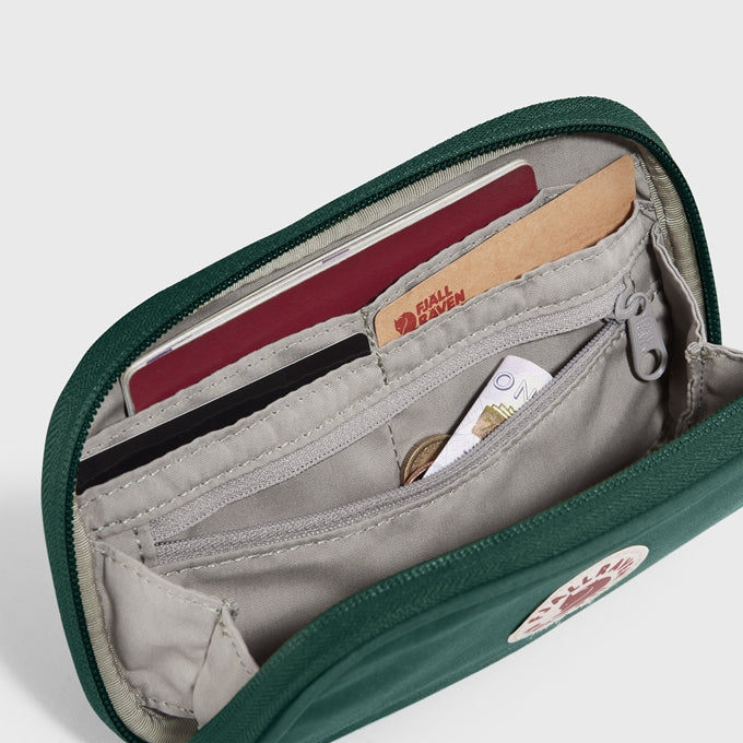 kanken-travel-wallet