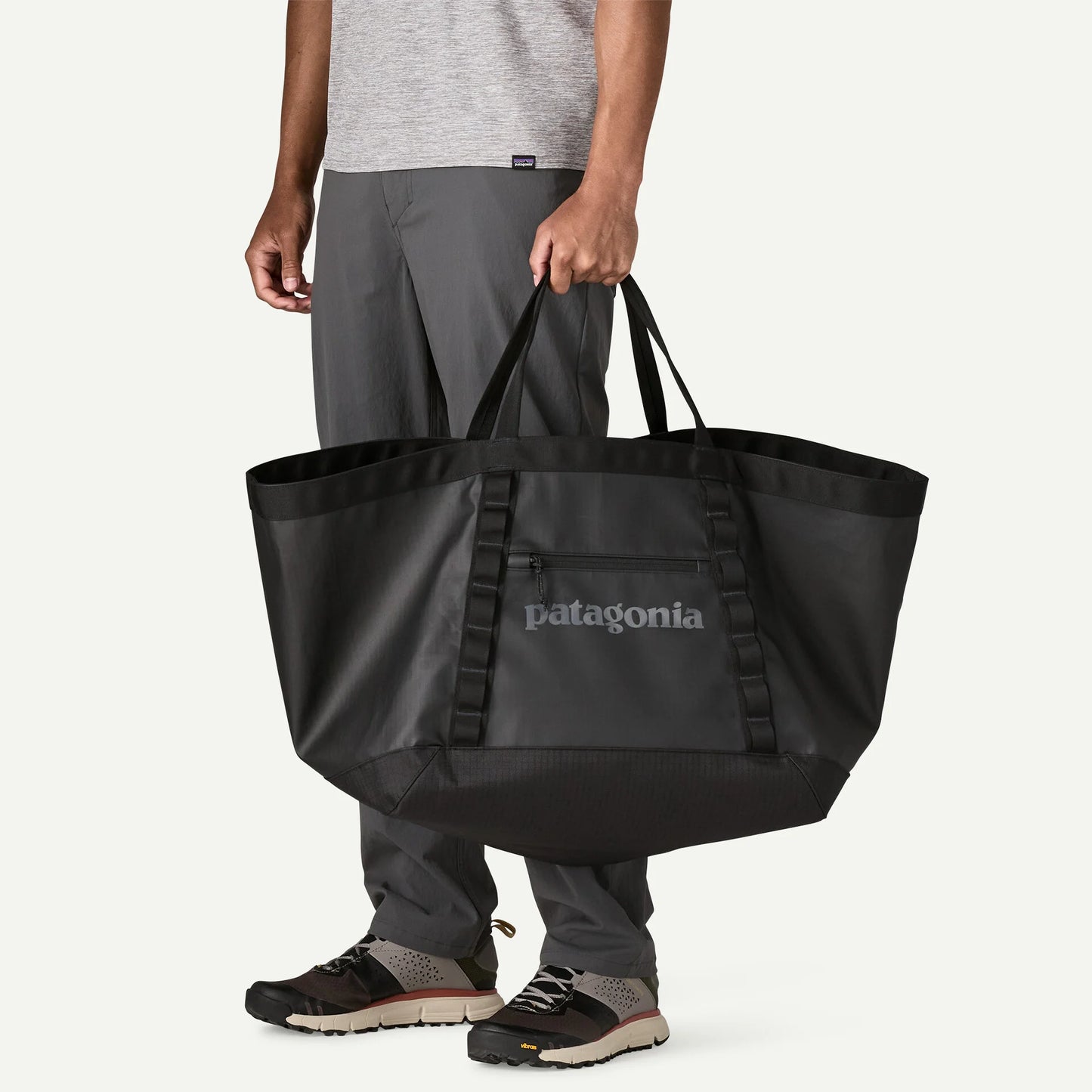 PATAGONIA BLACK HOLE GEAR TOTE - BLACK W/BLACK