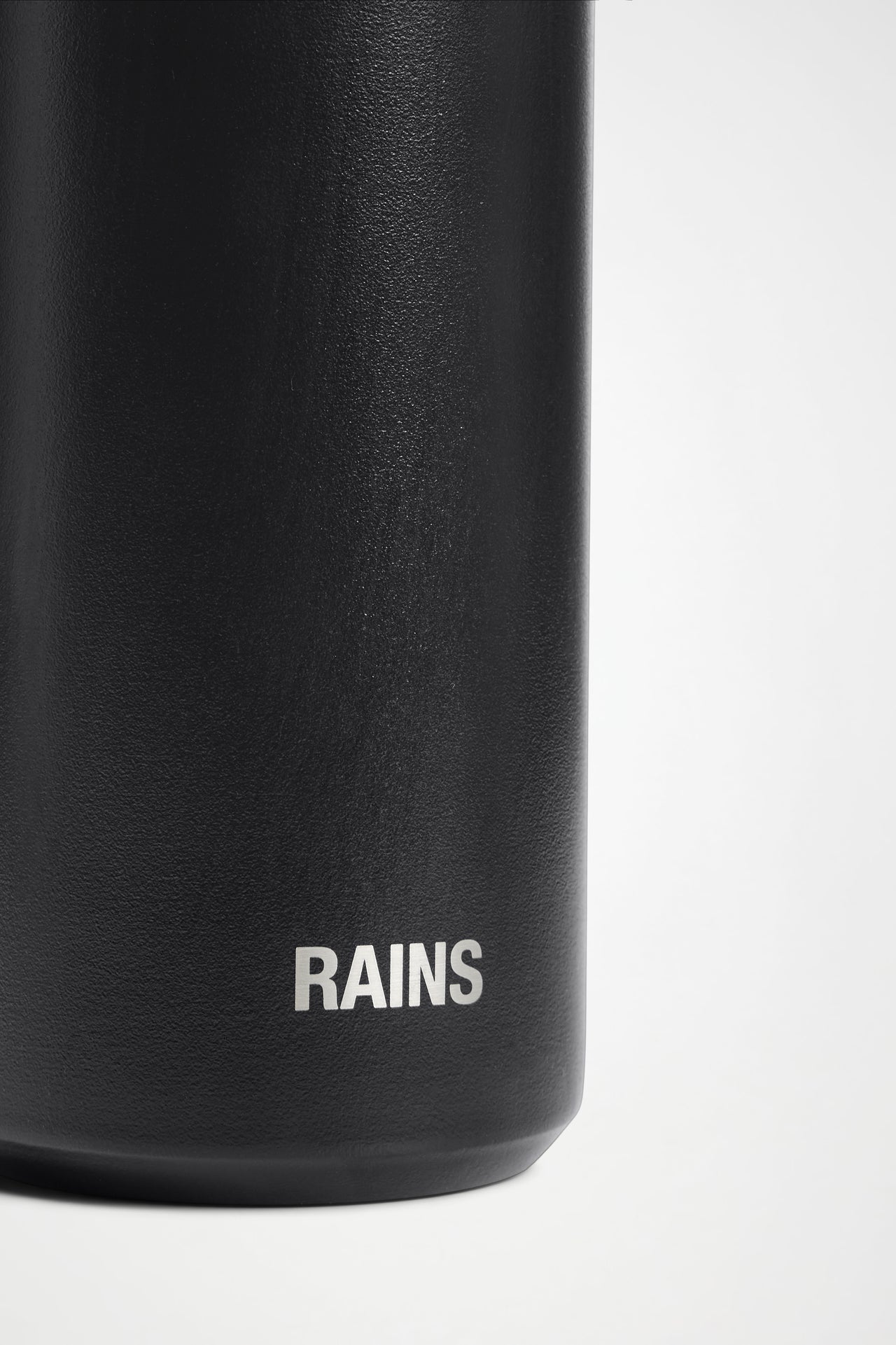 RAINS INSULATED FLASK 500ML BLACK