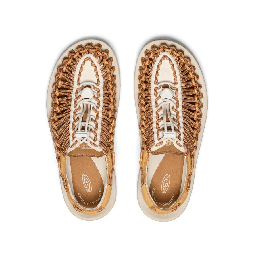 KEEN MEN'S UNEEK - OAK BUFF/CHIPMUNK