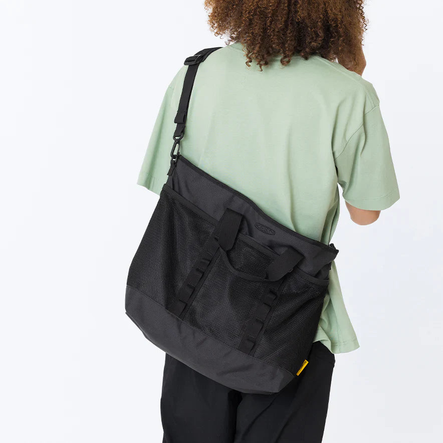 KEEN HARVEST ADVENTURE TOTE II BLACK
