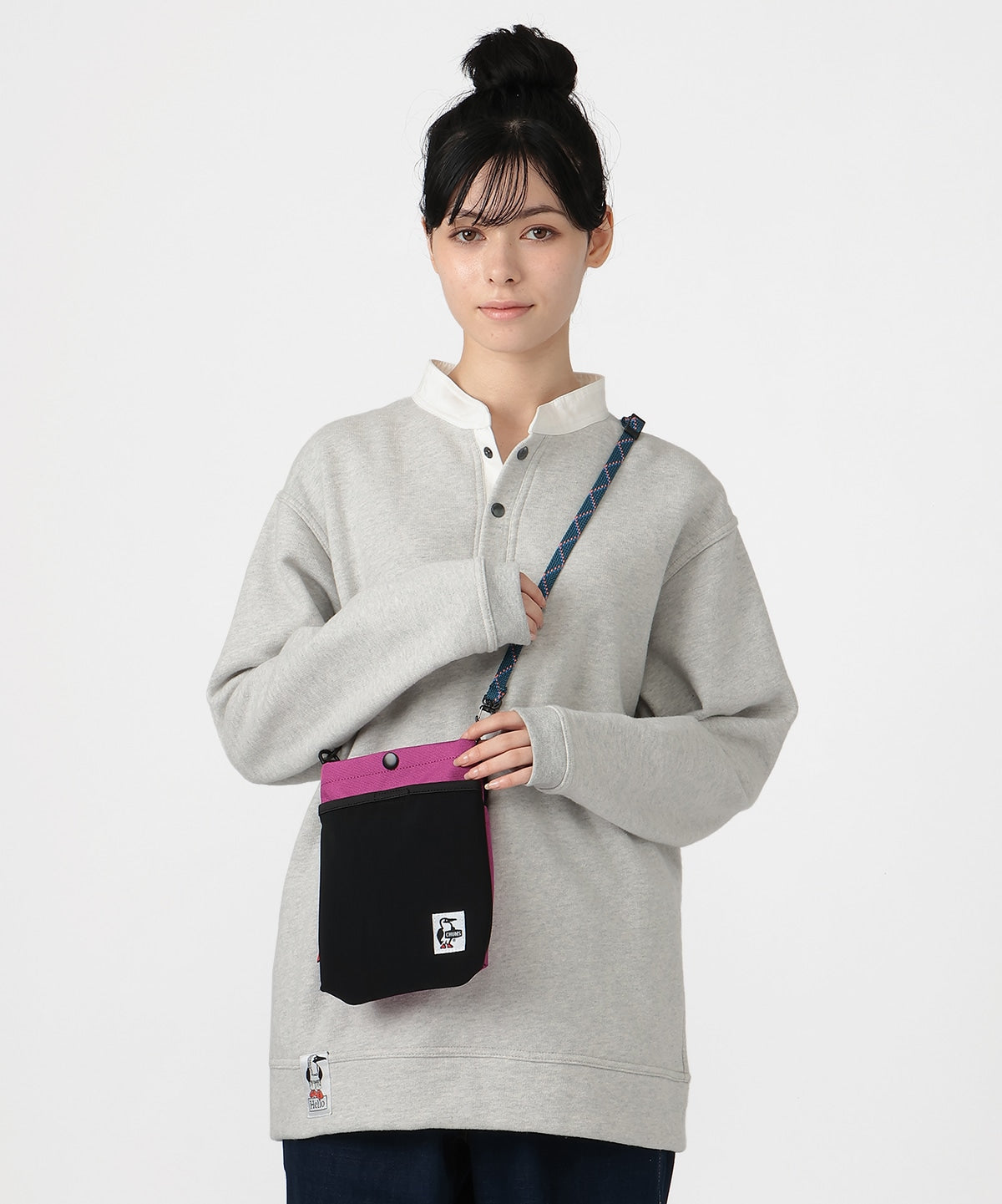 CHUMS RECYCLE MESH POCKET SHOULDER BAG - DULL BLUE