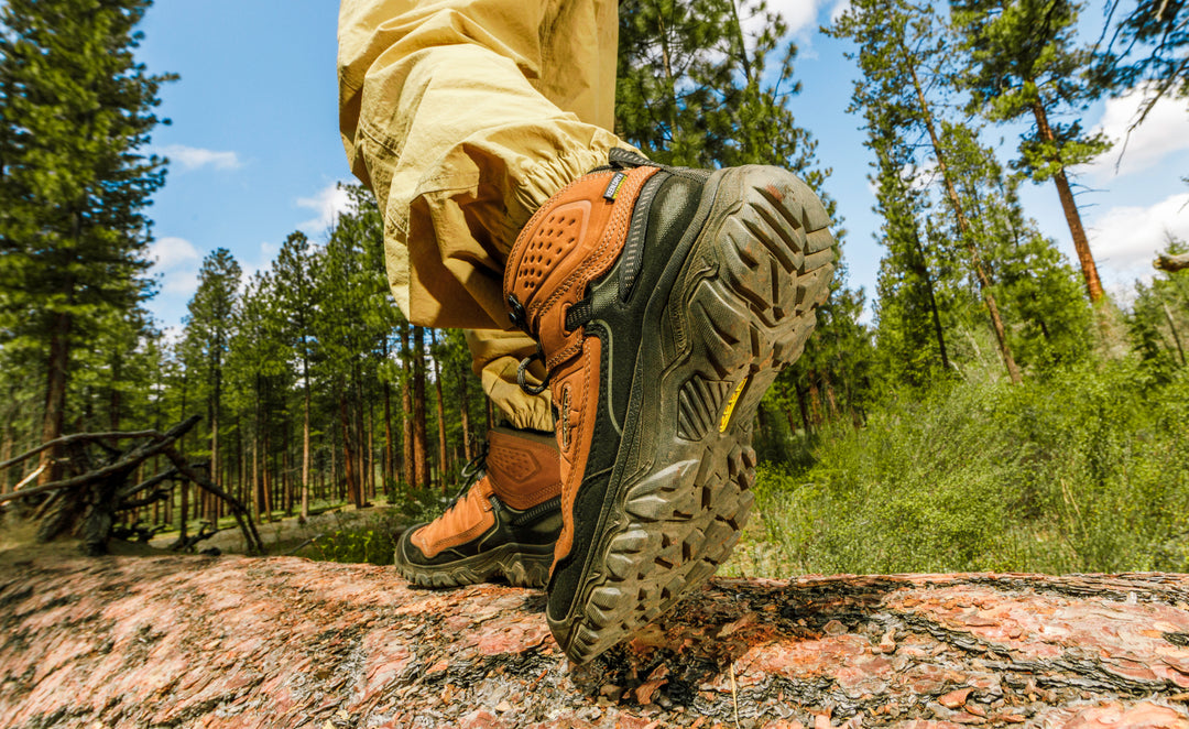 KEEN MEN'S TARGHEE IV MID WP - TUMBLED BLACK