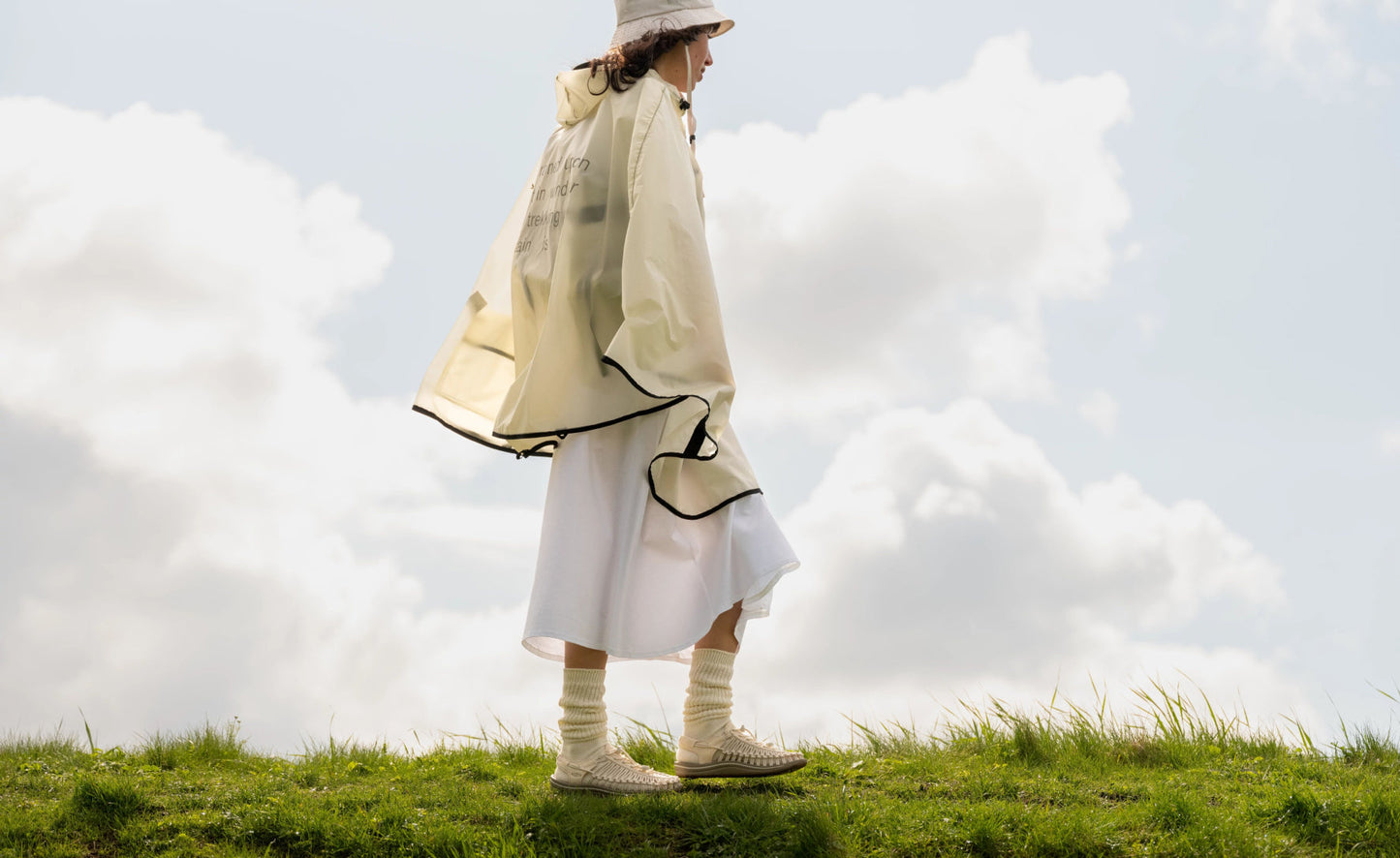 KEEN WOMEN'S UNEEK - LILY PAD/PEACH FUZZ