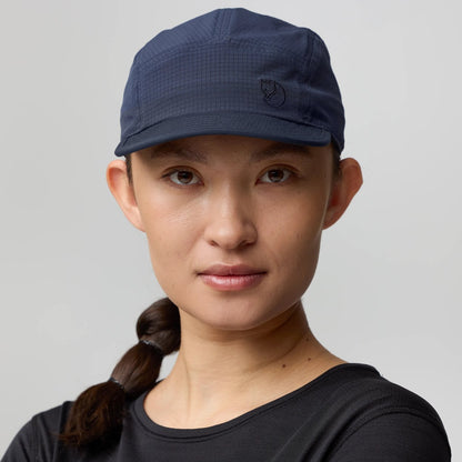 FJÄLLRÄVEN ABISKO TREKKING CAP - DARK GREY