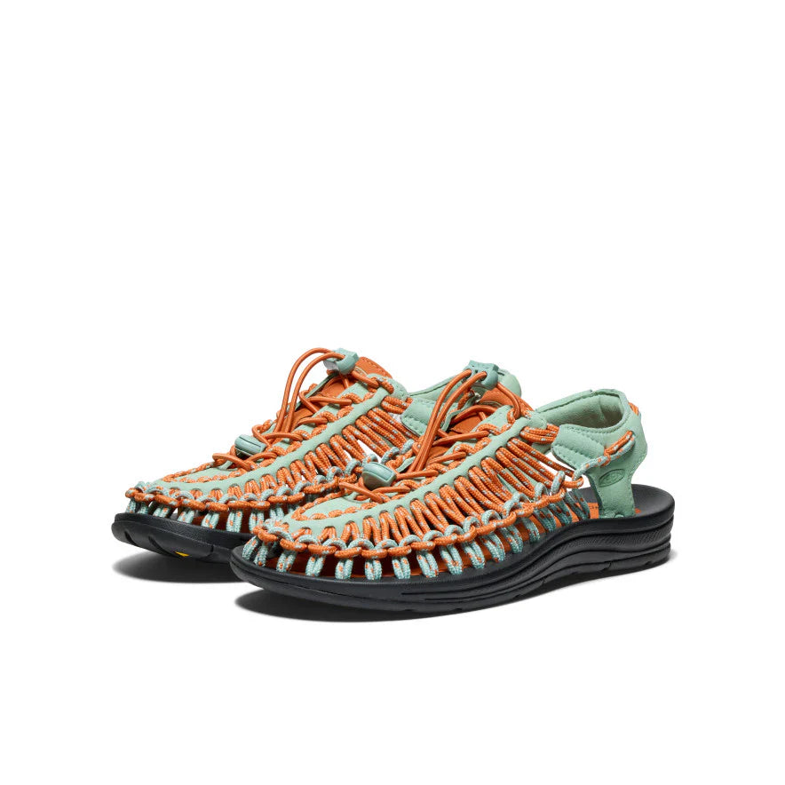 KEEN WOMEN'S UNEEK - GRANITE GREEN/GOLDEN FLAME