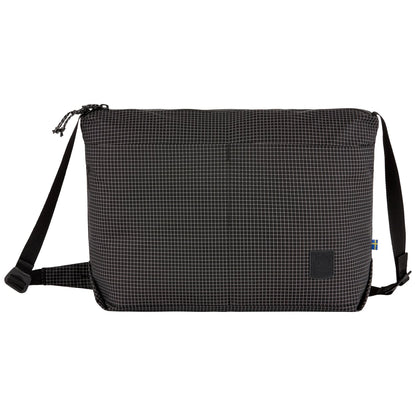 FJÄLLRÄVEN HIGH COAST PRO SHOULDER BAG - BLACK