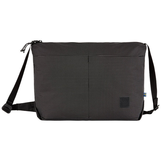 FJÄLLRÄVEN HIGH COAST PRO SHOULDER BAG - BLACK