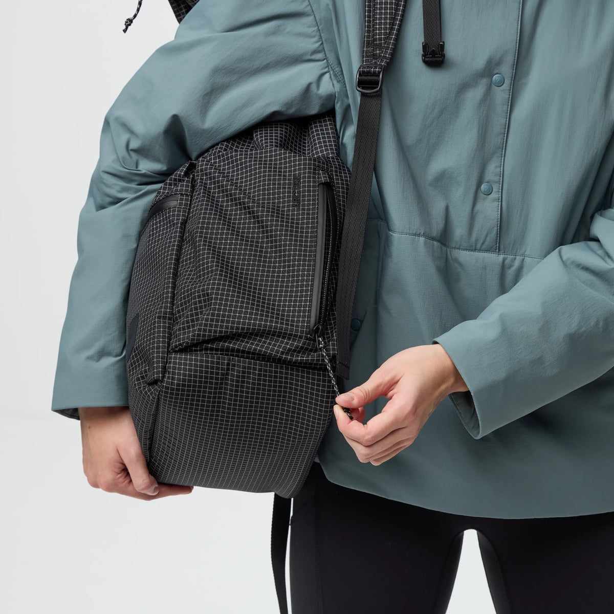 FJÄLLRÄVEN HIGH COAST PRO SHOULDER BAG - FOSSIL