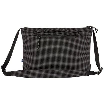 FJÄLLRÄVEN HIGH COAST PRO SHOULDER BAG - BLACK