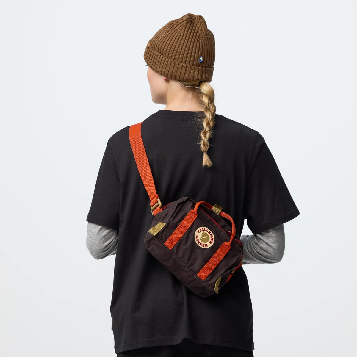 FJÄLLRÄVEN KÅNKEN KONCEPT CROSSBODY - BLACK OAK-ROWAN RED