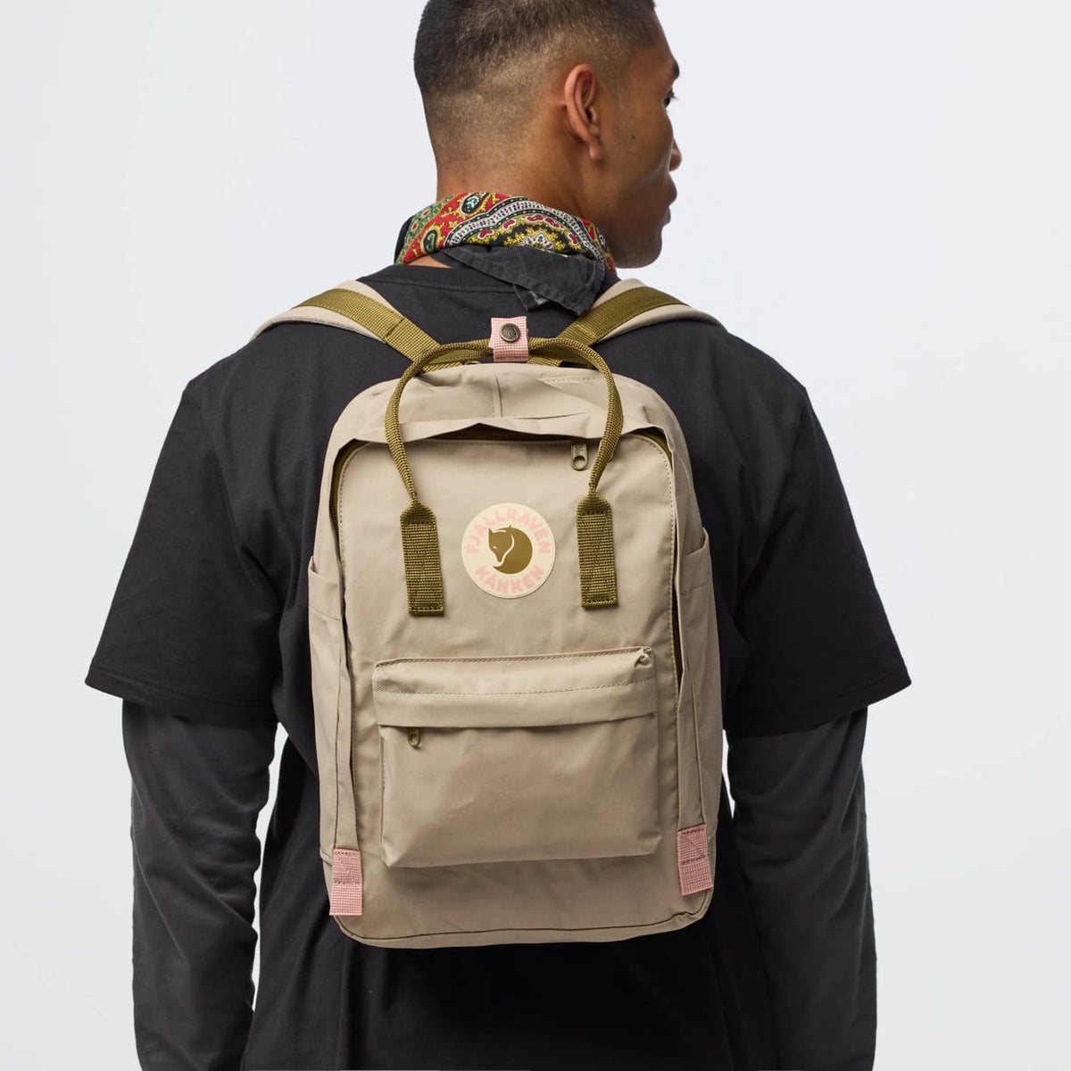 FJÄLLRÄVEN KÅNKEN KONCEPT LAPTOP 15" - BLACK OAK ROWAN RED