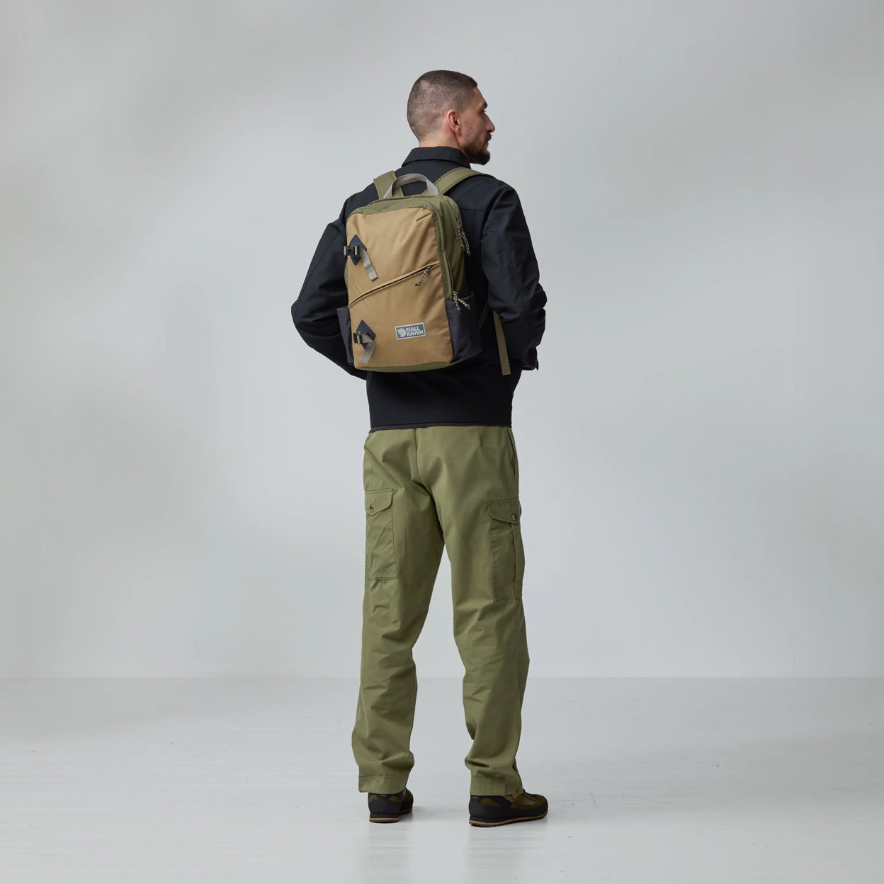 FJÄLLRÄVEN VARDAG BACKPACK 17 GREEN CLAY